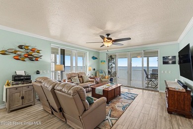 RARE CORNER UNIT NOW AVAILABLE at Harbor Pointe! Ready for - photo 3