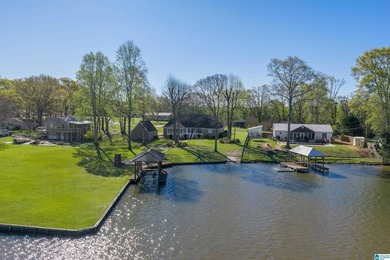 PRICED UNDER COMPS- Do not miss this great buy on Lay Lake. This - photo 15