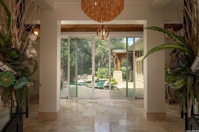 Perfectly positioned on the Sonterra North golf course, this - photo 5