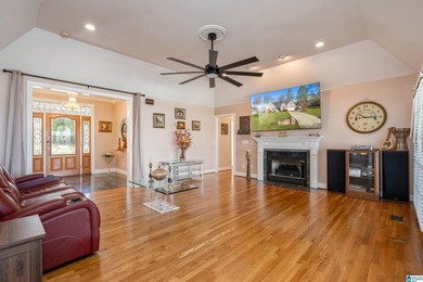 PRICED UNDER COMPS- Do not miss this great buy on Lay Lake. This - photo 21