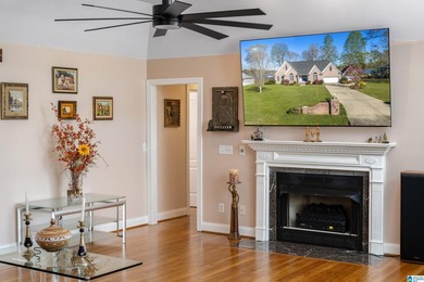 PRICED UNDER COMPS- Do not miss this great buy on Lay Lake. This - photo 22