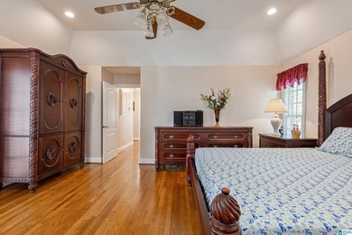 PRICED UNDER COMPS- Do not miss this great buy on Lay Lake. This - photo 41
