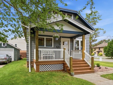 Do You Suffer From Old House Love?Knees get weak at the sight of - photo 3