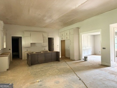 This adorable ranch plan features everything you need with - photo 5
