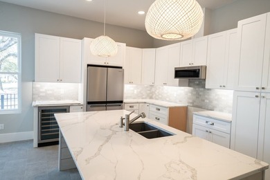 Royal Oaks is a bay-front community with - photo 11