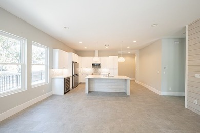 Royal Oaks is a bay-front community with - photo 14
