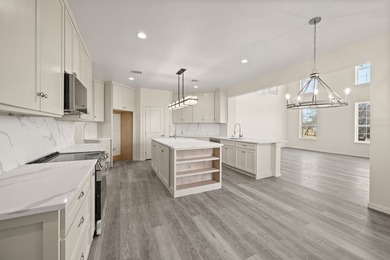 $25,000 SELLERS CONCESSIONS!! NEW LUXURY HOME ON 1.18 ACRES! - photo 15