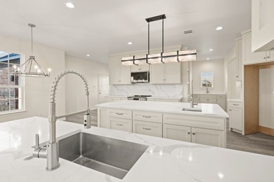$25,000 SELLERS CONCESSIONS!! NEW LUXURY HOME ON 1.18 ACRES! - photo 16