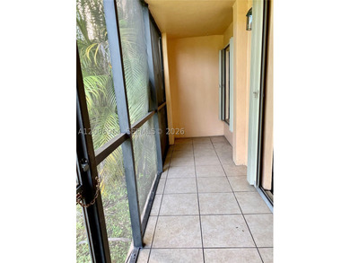 Highly sought-after Horizons West FIRST FLOOR 1 bedroom / 1.5 - photo 21