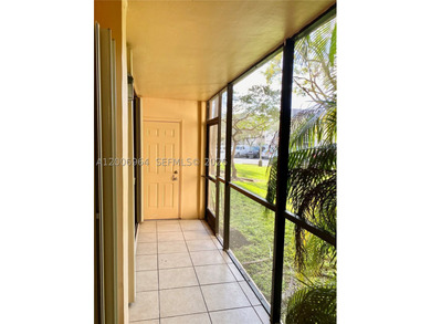 Highly sought-after Horizons West FIRST FLOOR 1 bedroom / 1.5 - photo 22