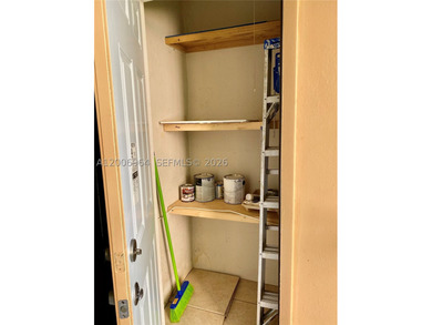 Highly sought-after Horizons West FIRST FLOOR 1 bedroom / 1.5 - photo 24