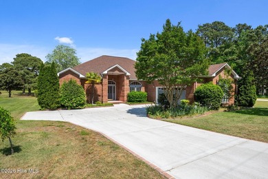 (private lake, pond, coastal) Home For Sale in New Bern North Carolina