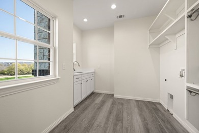 $25,000 SELLERS CONCESSIONS!! NEW LUXURY HOME ON 1.18 ACRES! - photo 31