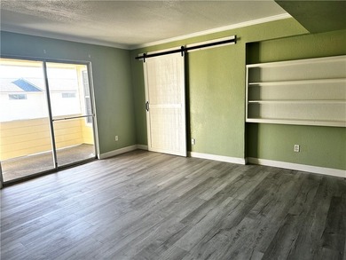 This remodeled second floor condo features, 2 bedrooms, 2 full - photo 6