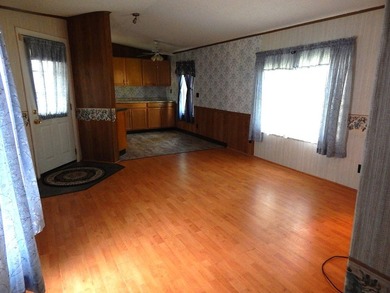 1986 Zimmer Duke mobile home in Fairview Estates 55+ community - photo 8