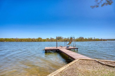 Welcome to 110 Bluebonnet Circle and experience lake living at - photo 12