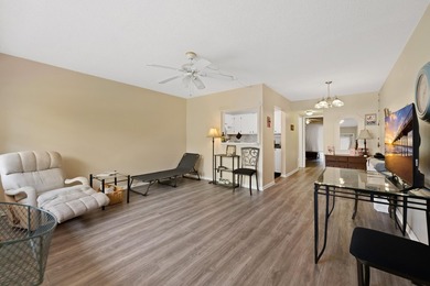 First-floor, easy-access 1-bedroom, 1-bathroom condo located in - photo 12
