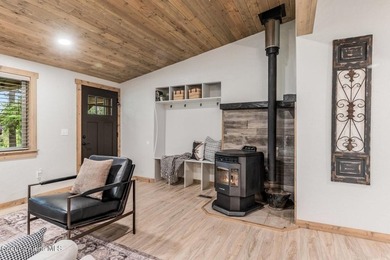Two beautifully remodeled residences. Nearly five private acres - photo 13