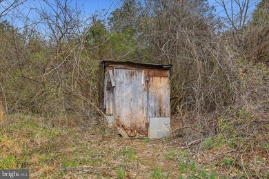Hunt! Fish! Build! Rent! Develop! Divide! Homestead! Yes, the - photo 23