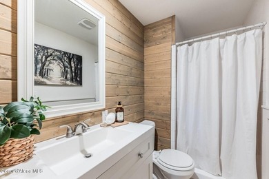 Two beautifully remodeled residences. Nearly five private acres - photo 33