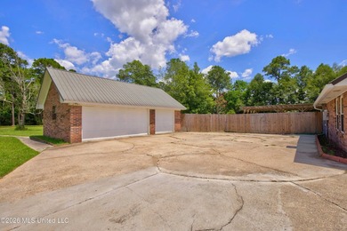 Welcome to 13000 Quail Ridge Road, a spacious property situated - photo 36