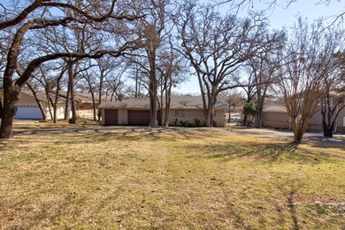 This well-built lakefront home on Lake Kiowa offers a versatile - photo 8