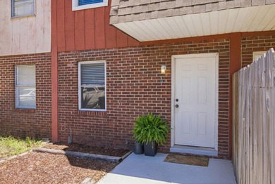 Townhouse price to sell...Located in Shalimar at 145 4th Avenue - photo 11