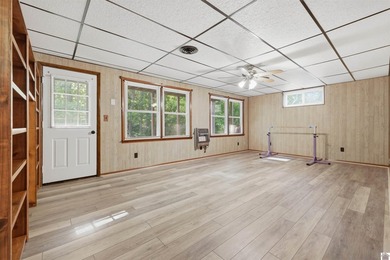 Spacious living with privacy and room to enjoy the outdoors, all - photo 19