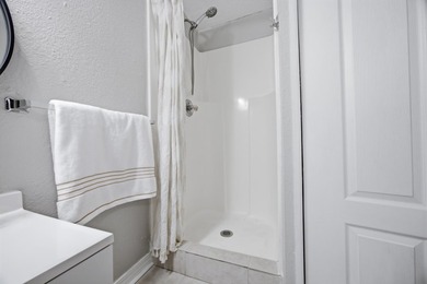 Townhouse price to sell...Located in Shalimar at 145 4th Avenue - photo 20