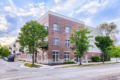 Welcome to Unit 202 of the Greenway Terrace Condominiums in the - photo 20