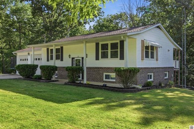 Spacious living with privacy and room to enjoy the outdoors, all - photo 34