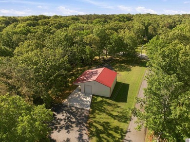 Spacious living with privacy and room to enjoy the outdoors, all - photo 38