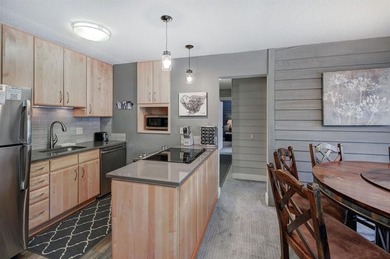Rare 3 Bedroom for under $1M. East Village. Nicely maintained - photo 7