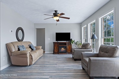 Welcome to 1413 Highway 139 in Dandridge, where breathtaking - photo 19