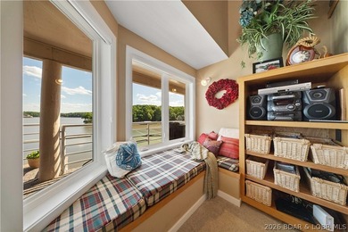 Move right in and start enjoying the lake! This turn-key - photo 31