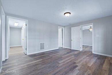 Welcome to 1413 Highway 139 in Dandridge, where breathtaking - photo 34