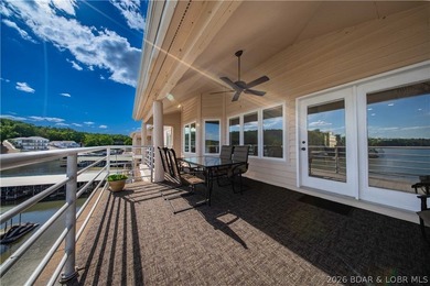 Move right in and start enjoying the lake! This turn-key - photo 37