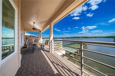 Move right in and start enjoying the lake! This turn-key - photo 39