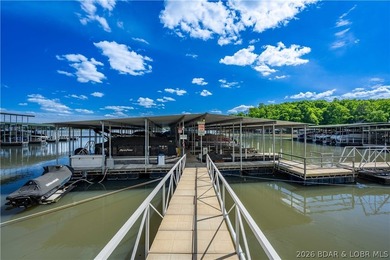 Move right in and start enjoying the lake! This turn-key - photo 43