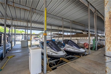 Move right in and start enjoying the lake! This turn-key - photo 44