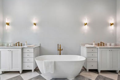 Welcome to 914 Lakeview Drive, a stunning new construction - photo 32