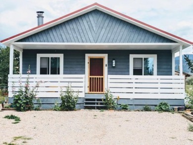 Eagle Nest Lake Home For Sale in Eagle Nest New Mexico