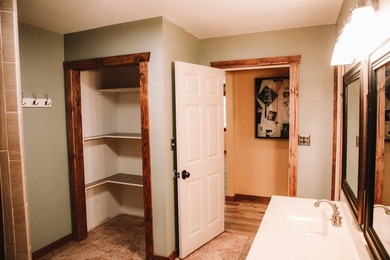 Great 3-bedroom, 2-bath home in a very secluded area in the - photo 15