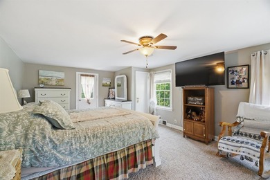 This beautiful character home features 4 bedrooms and 2 full - photo 19