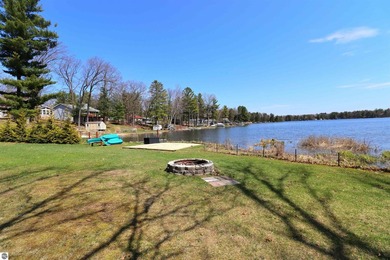 Beautifully remodeled retreat on all-sports Big Island Lake near - photo 19