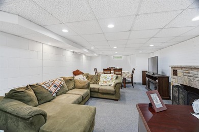 This beautiful character home features 4 bedrooms and 2 full - photo 26