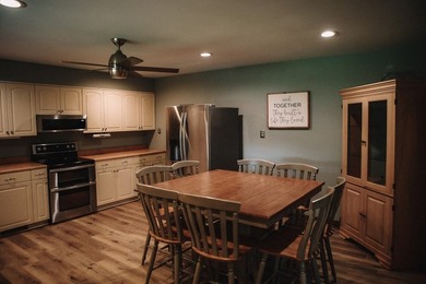Great 3-bedroom, 2-bath home in a very secluded area in the - photo 28
