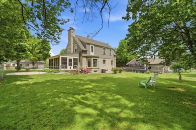 This beautiful character home features 4 bedrooms and 2 full - photo 31