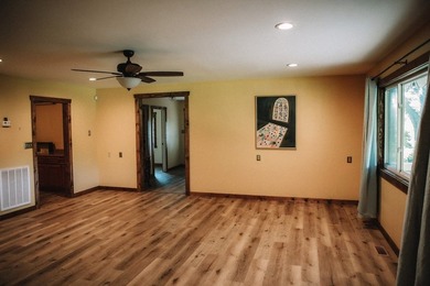 Great 3-bedroom, 2-bath home in a very secluded area in the - photo 31
