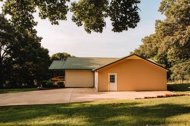 Great 3-bedroom, 2-bath home in a very secluded area in the - photo 37